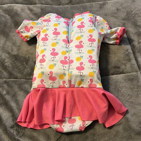 Girls floaty swimsuit size small/medium - Picture 4 of 7